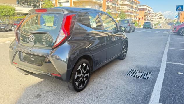 Toyota Aygo 1.0 VVT-i 72 CV 5 porte x-play LED NAVI CAR PLAY KAMERA CERCHI 16 BLUETOOTH - Foto 6