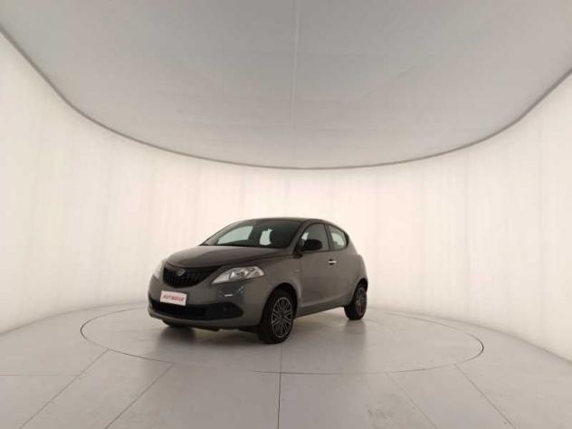 Lancia Ypsilon My24 1.0 Firefly 70 CvStart&Stop Hybrid Oro