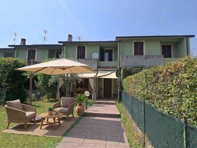 Villa a schiera con giardino e box auto - Foto 7