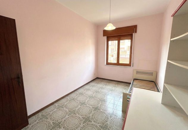 APPARTAMENTO AMPIA METRATURA VIALE MARGHERITA - MONDRAGONE - Rif. V3133 - Foto 4