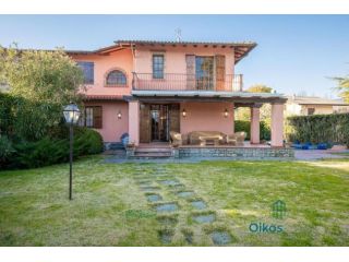 Villa in affitto a Caranna - Forte dei Marmi 150 mq  Rif: 1100450