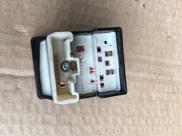 Comando Regolatore Specchi retrovisori elettrici Toyota YARIS D4D anno 2010 - Foto 3