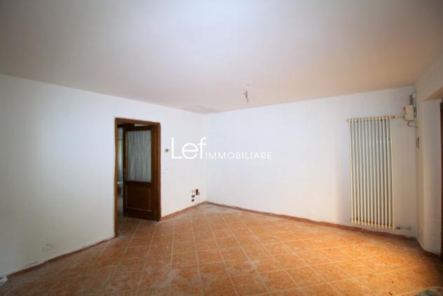 RUSTICO di 5 vani e di 250 mq (TARZO) rif. AD01_2 - Foto 9