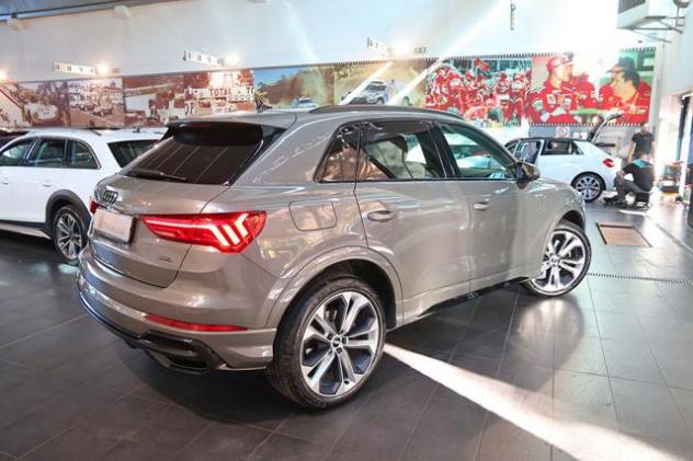 AUDI Q3 40 TDI Quattro S-Tronic S-Line rif. 24117156 - Foto 9