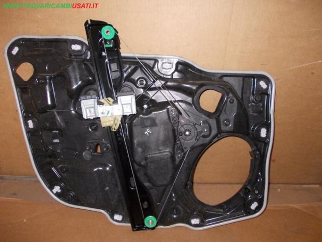 ALZACRISTALLO ELETTR. PORTA ANT. D. 4 FILI JEEP RENEGADE (5I)  Carrozzeria  Lamierati esterni  Porte  Alzacristallo por JEEP - RENEGADE - 01-10-2014 -