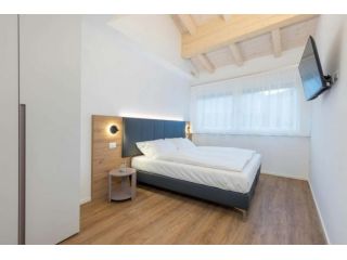 Room in Via San Giovanni, Trento for 78 m² with 2 bedrooms