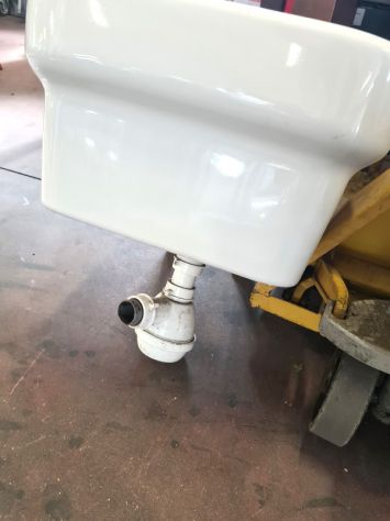 lavatoio in ceramica da bagno usato - Foto 3