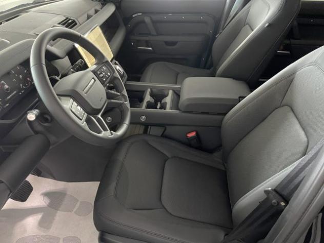 LAND ROVER Defender 110 3.0D I6 250 CV AWD Auto X-Dynamic SE KM0 MY26 rif. 23684864 - Foto 9