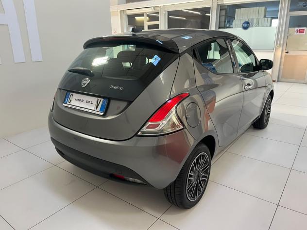 Lancia Ypsilon Ypsilon 1.0 firefly hybrid SILVER PLUS s&s 70cv - Foto 4