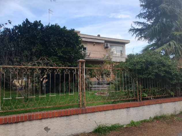 REGIONE PONTELUNGO DUE GRANDI TRILOCALI IN VILLA - Foto 4
