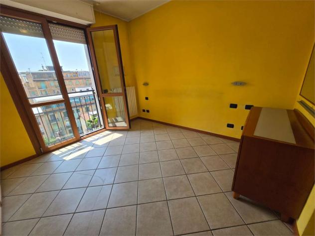V001002 - MILANO Via Comasina 97 vendo TRILOCALE al piano alto con terrazzo - Foto 9