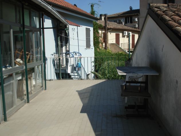 CASA INDIPENDENTE CENTRO MARE PESARO A 1MENO DI 1258€ AL MQ. - Foto 9