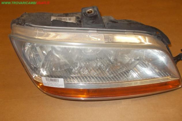 PROIETTORE D.(dal 10/2005) FRECCIA ARANCIONE NO FENDI FIAT IDEA (350-2S/4D) 999-U52285 Parti elettriche  Fanaleria  Proiettori  Proiettore ant. FIAT -