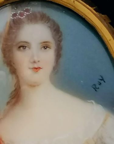 SQUISITA MINIATURA RITRATTO DI DAMA FIRMATA DA GIOVANNI BASILE ROI (1866-1921). - Foto 3