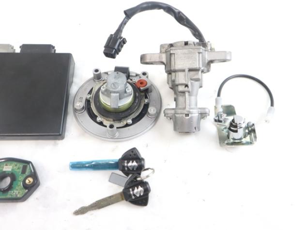 SUZUKI GSX S 750 3292013K01 3700013840000 KIT CHIAVE ECU ACENSIONE WC50 17 - 20 KEY LOCKS ECU KIT - Foto 9