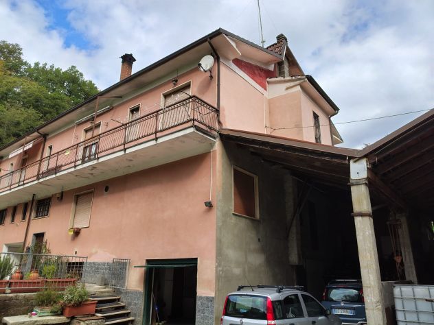Vendesi abitazione bifamiliare su tre piani. - Foto 9