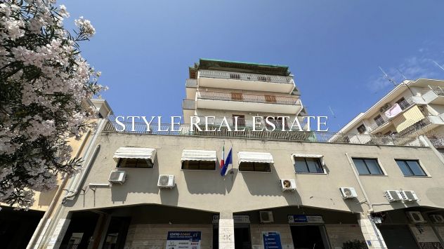 SIRACUSA AMPIO UFFICIO 485MQ CON 4 UNITA E 3 TERRAZZE ALIVELLO