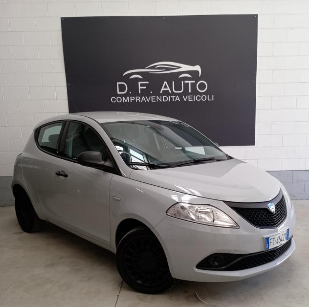 Lancia Ypsilon 1.2 69 CV 5 porte S&S Gold - Foto 2