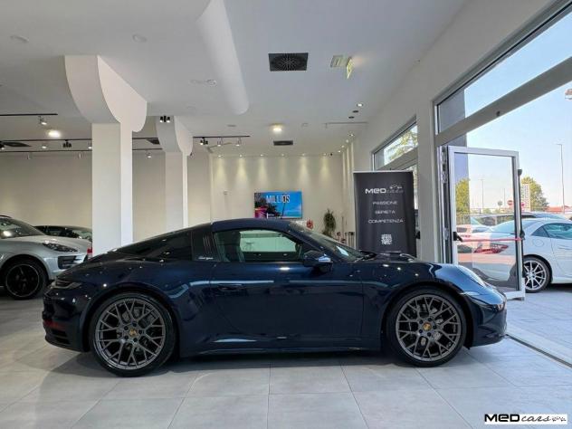 PORSCHE - 992