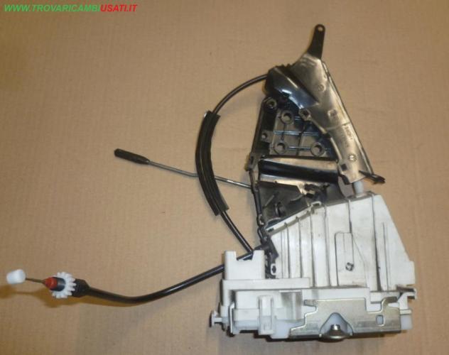 SERRATURA PORTA POST.D. 4 PIN A1699992899 Carrozzeria Lamierati esterni Porte Serratura porta p MERCEDES - Classe A - 01-10-2004 - 01-08-2012
