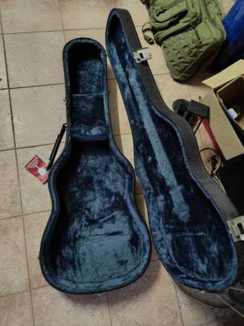 Custodia rigida per chitarra folk