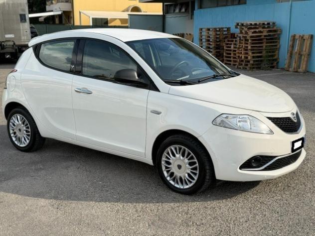 Lancia Ypsilon 1.2 x neopatentati - Foto 2