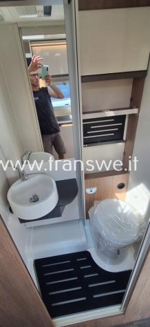 Elnagh Baron 565 camper semintegrale con letti gemelli - Foto 9