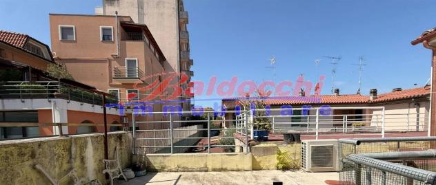 Casa di fila di testa di mq. 240 commerciali disposta su due piani da ristrutturare. - Foto 17