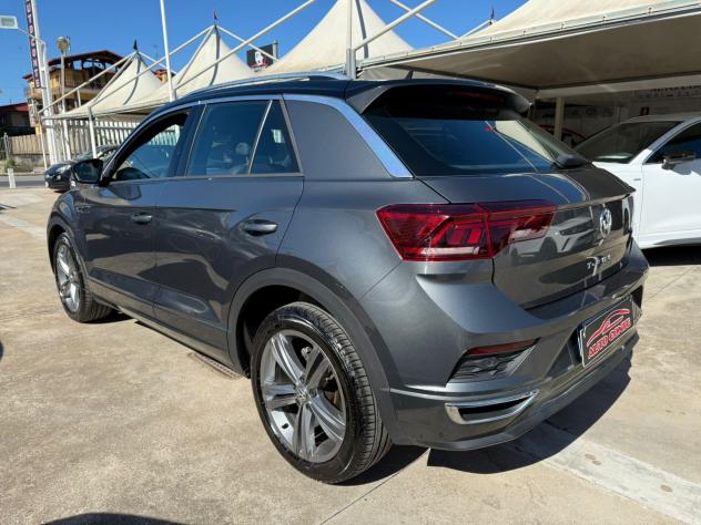 Volkswagen T-Roc 1.6 TDI SCR Style BlueMotion Technology R-LINE - Foto 4
