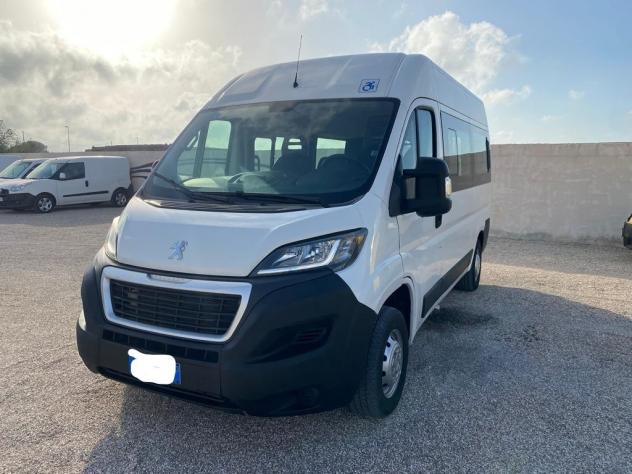 Peugeot 9 POSTI CON PEDANA ELEVATRICE PER DISABILI