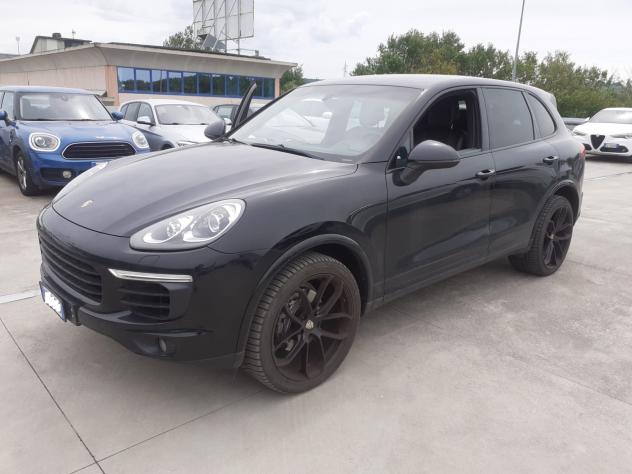 Porsche Cayenne 3.0 Diesel Platinum Edition - 2018