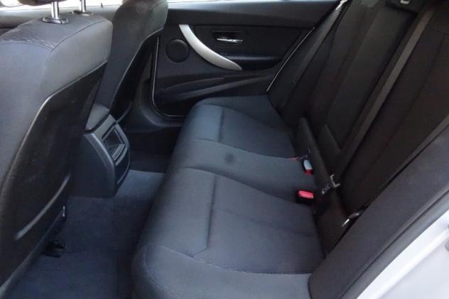 BMW Serie 3 318d Touring Business aut. - Foto 7