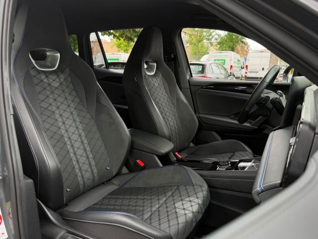 Volkswagen Tiguan Tiguan 2.0 tdi R-Line 150cv dsg - Foto 8