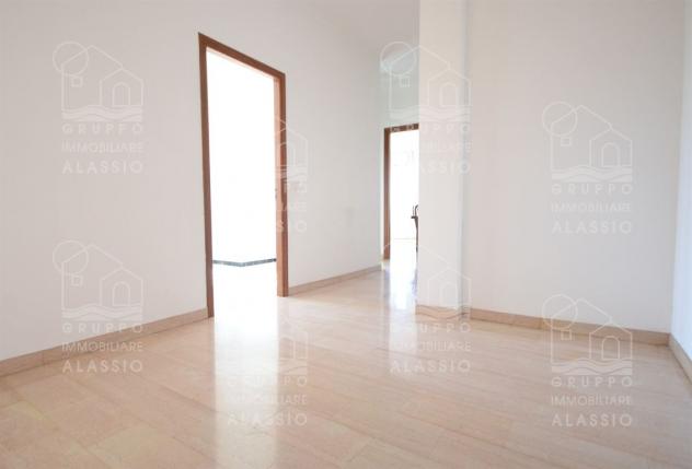 Albenga, soleggiato e centralissimo appartamento con terrazzo in centro - Foto 15