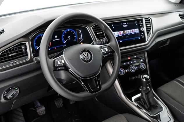 Volkswagen T Roc paraurti radiatore fanale cofano parafango musata 2017> - Foto 8