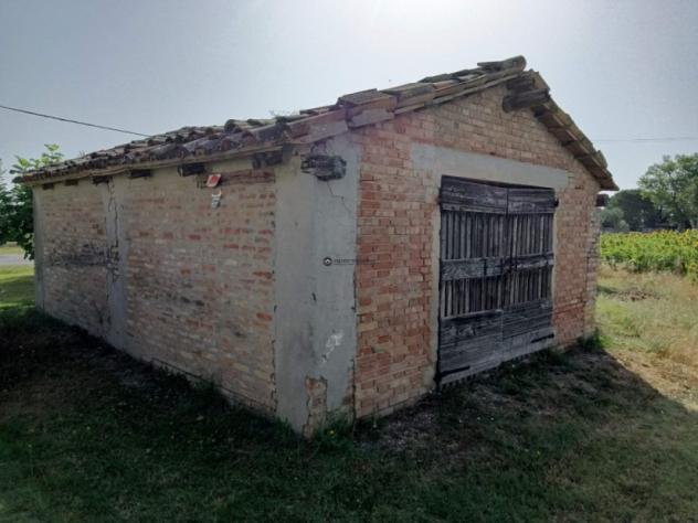 Fano, a pochi passi dal centro abitato di bellocchi, immerso nel verde e comodamente accessibile dalle principali vie di comunicazione, proponiamo in - Foto 9