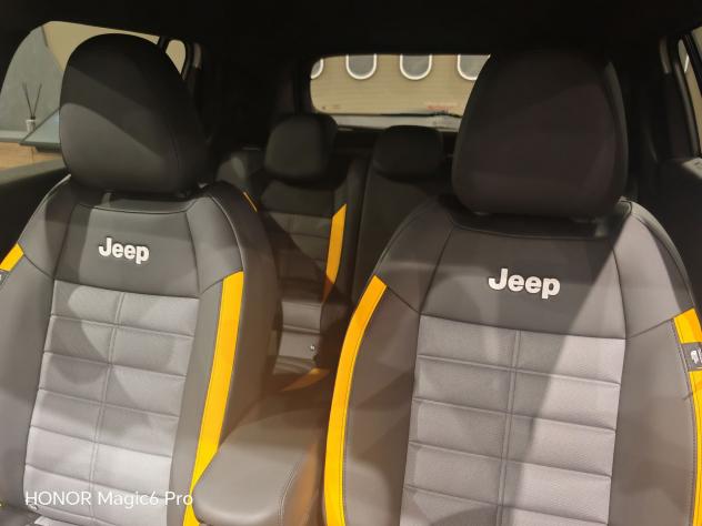 Jeep Avenger 4xe Hybrid 1.2 MHEV 4xe The North Face - Foto 8