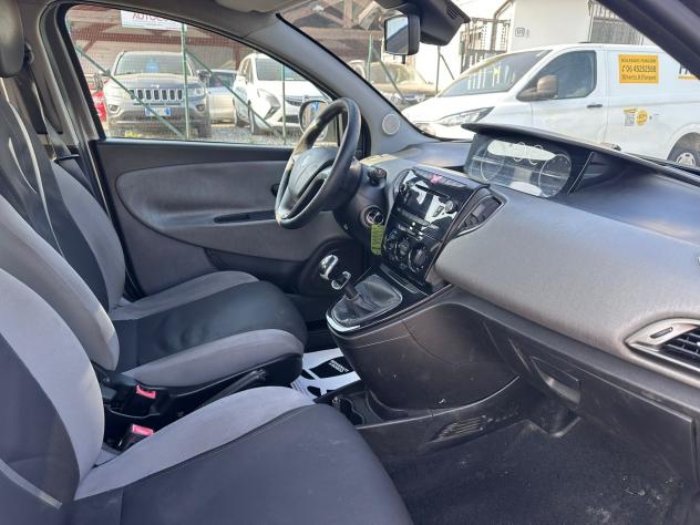 Lancia Ypsilon 1.2 69 CV 5 porte S&S Silver GPL - Foto 8