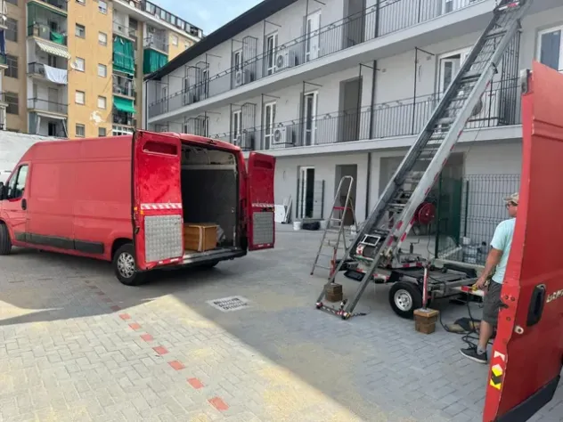 Solo Sgombero Locali  Case Alloggi Ville Cascine Uffici Magazzini - Foto 2