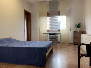 Stanza matrimoniale uso singola zona Rifredi