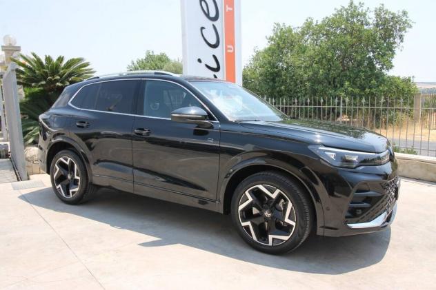 Volkswagen Tiguan 2.0 TDI 150 CV DSG R-Line|2025 - Foto 7