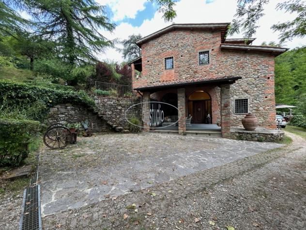 CASALE di 16 vani e di 485 mq (FIGLINE E INCISA VALDARNO) rif. V-2361 - Foto 2