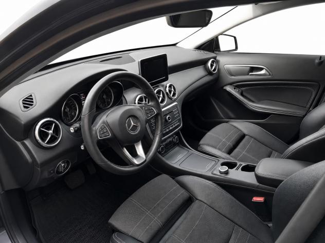 Mercedes-benz GLA 180 d Automatic Sport - Foto 4