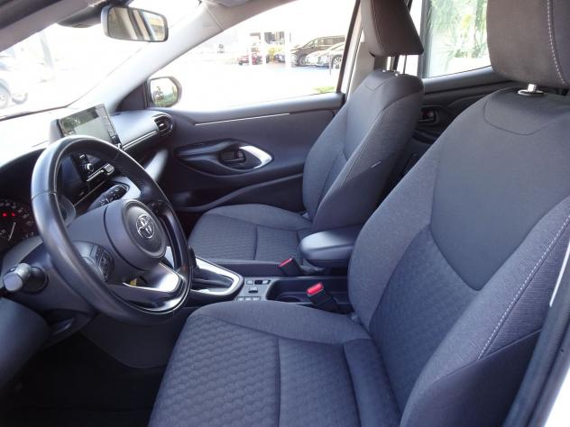 Toyota Yaris 4ª serie 1.5 Hybrid 5 porte Active - Foto 8