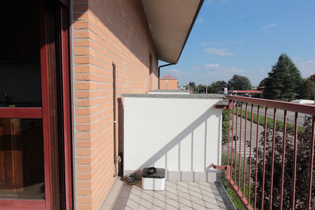 BELLUSCO – ULTIMO PIANO, BILOCALE CON CANTINA E BOX DOPPIO - Foto 4