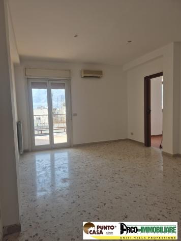 Palermo, Via Grisanti affittasi ampio 2 vani ristrutturato - Foto 12