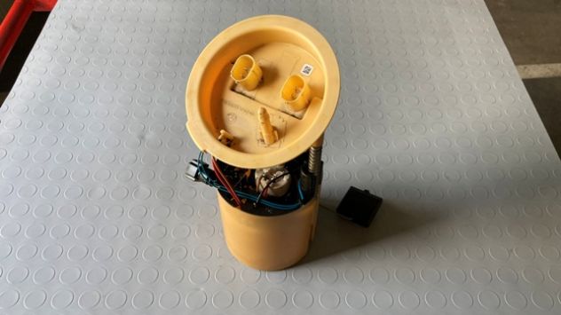 Pompa carburante Bmw X1 E84 18d X-Drive del 2012 (7190943)