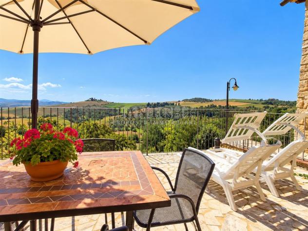 Appartamento rustico con terrazza panoramica e piscina comune - Foto 8