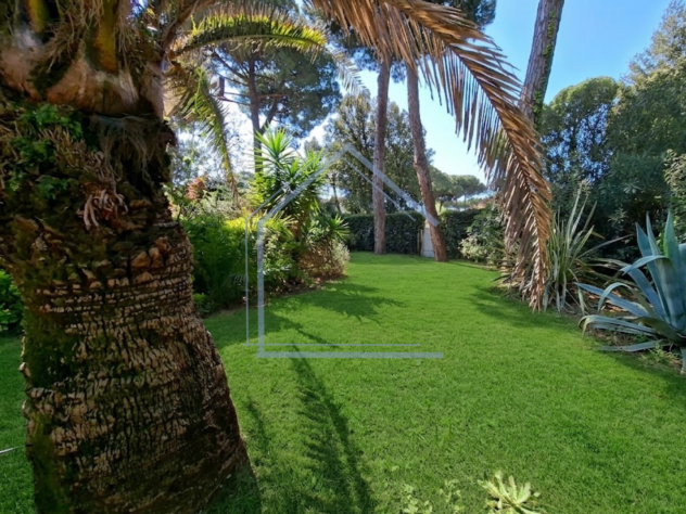 Villetta bifamiliare in vendita a Lido di Camaiore - Camaiore 220 mq Rif: 1406495