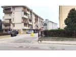 Immobile in asta di 80 m², box auto in vendita a Campi Bisenzio